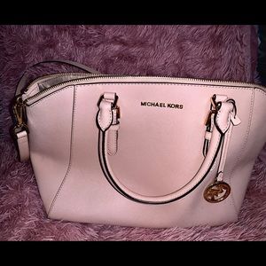 Medium pink Micheal Kors Bag